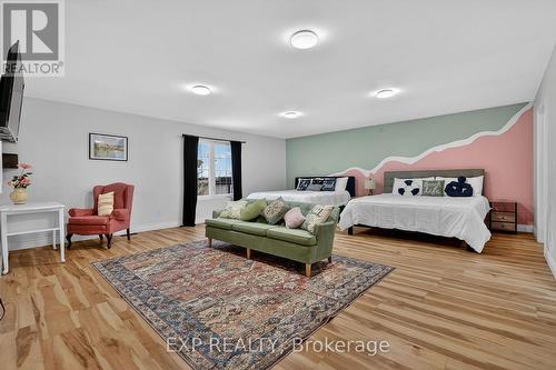 664 King & 24 Charles Street, Port Colborne, ON - Indoor Photo Showing Bedroom