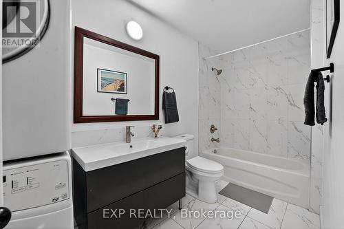 664 King & 24 Charles Street, Port Colborne, ON - Indoor Photo Showing Bathroom