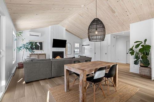 Vue d'ensemble - 4701Z  - 4703Z Rue Du Gai-Luron, Sainte-Adèle, QC - Indoor With Fireplace