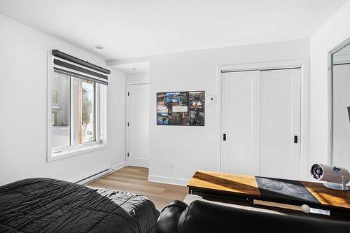 Primary bedroom - 4701Z  - 4703Z Rue Du Gai-Luron, Sainte-Adèle, QC - Indoor Photo Showing Bedroom