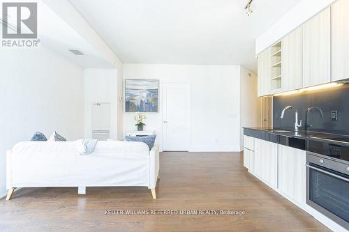 1802 - 101 Erskine Avenue, Toronto, ON - Indoor Photo Showing Bedroom