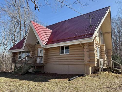 68 North River Road, Lake George, NS 