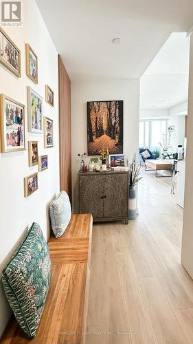 1109 - 225 Sumach Street, Toronto, ON - Indoor Photo Showing Living Room