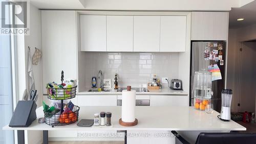 1109 - 225 Sumach Street, Toronto, ON - Indoor Photo Showing Kitchen With Upgraded Kitchen