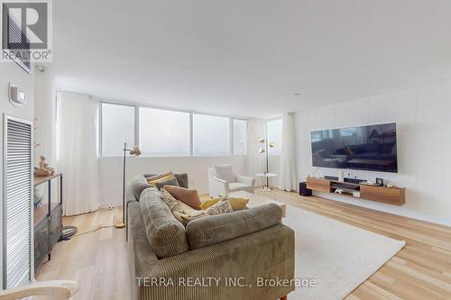 2502 - 80 Antibes Drive, Toronto, ON - Indoor Photo Showing Living Room