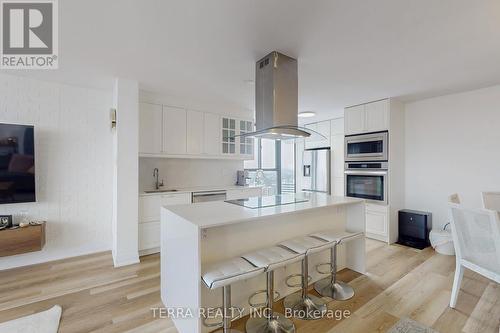 2502 - 80 Antibes Drive, Toronto, ON - Indoor Photo Showing Kitchen