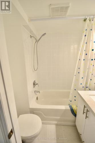 Lower - 180 Madison Avenue, Toronto, ON - Indoor Photo Showing Bathroom