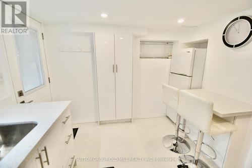 Lower - 180 Madison Avenue, Toronto, ON - Indoor