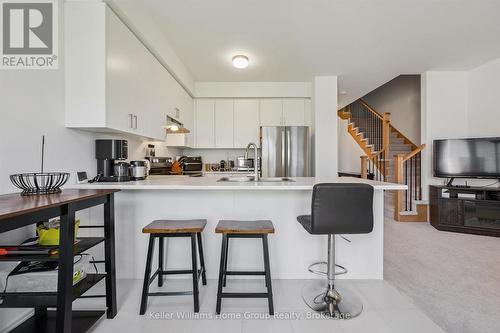 13 Edminston Drive, Centre Wellington (Fergus), ON - Indoor Photo Showing Kitchen With Upgraded Kitchen