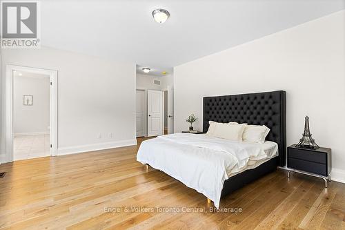 110 Dorothy Drive, Blue Mountains, ON - Indoor Photo Showing Bedroom
