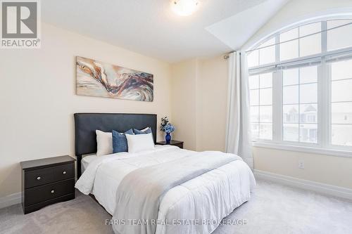 12 Hutton Crescent, Essa, ON - Indoor Photo Showing Bedroom