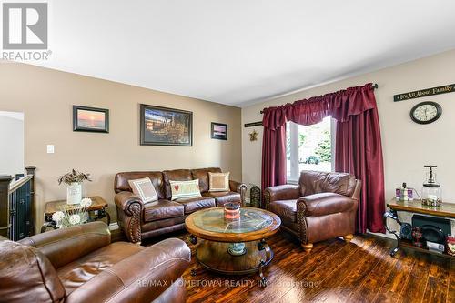 2915 2Nd Concession, Elizabethtown-Kitley, ON - Indoor Photo Showing Living Room