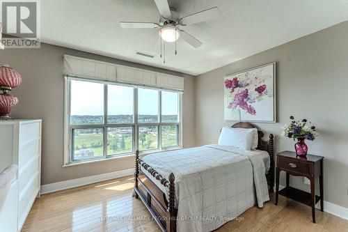 Ph2/3 - 2 Toronto Street, Barrie, ON - Indoor Photo Showing Bedroom
