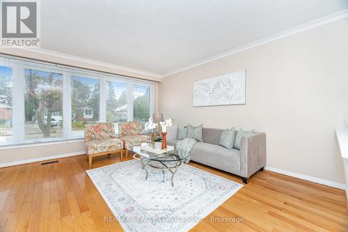 41 Kimbark Drive, Brampton, ON - Indoor Photo Showing Living Room