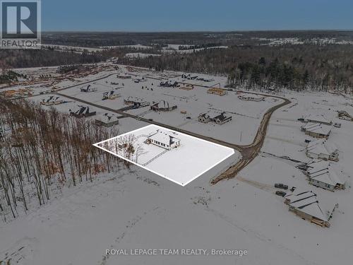 1685 Trizisky Street, North Dundas, ON - 