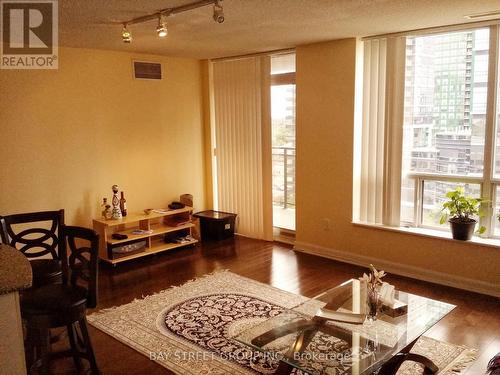 1606 - 33 Sheppard Avenue E, Toronto, ON - Indoor