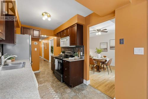 896 Muirfield Crescent, Kingston (East Gardiners Rd), ON - Indoor Photo Showing Kitchen With Double Sink
