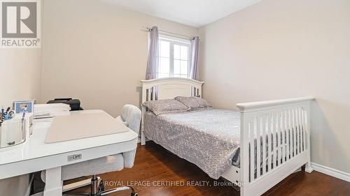 5962 Manzanillo Crescent, Mississauga, ON - Indoor Photo Showing Bedroom