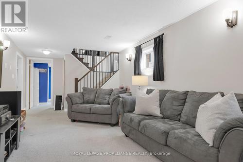 22 Briarwood Crescent, Belleville (Belleville Ward), ON - Indoor Photo Showing Living Room