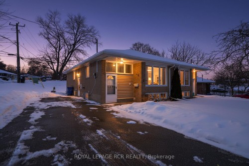 159 Penn Avenue, Newmarket, ON 