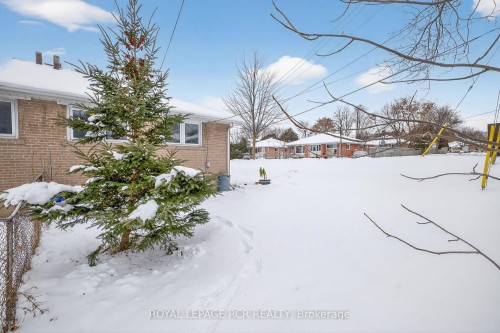 159 Penn Avenue, Newmarket, ON 