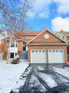 Room 1-41 Broadbridge Drive  Toronto, ON M1C 3K5
