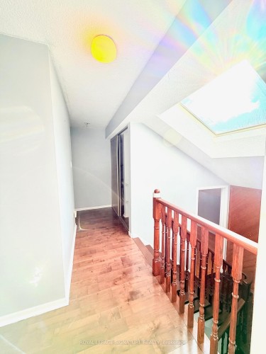 Room 1-41 Broadbridge Drive, Toronto, ON - Indoor Photo Showing Other Room