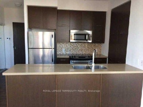 1302-26 Norton Avenue, Toronto, ON - Indoor Photo Showing Kitchen