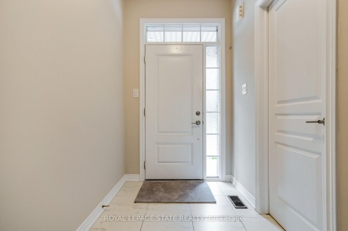 27 Waterview Lane, Grimsby, ON - Indoor Photo Showing Other Room