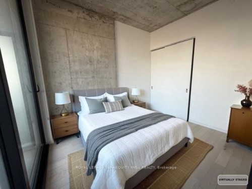 612-21 Lawren Harris Square, Toronto, ON - Indoor Photo Showing Bedroom