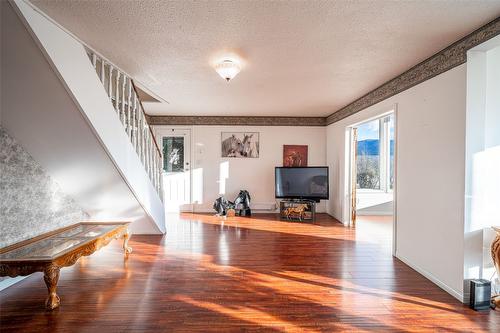 4435 Hallam Road, Armstrong, BC - Indoor