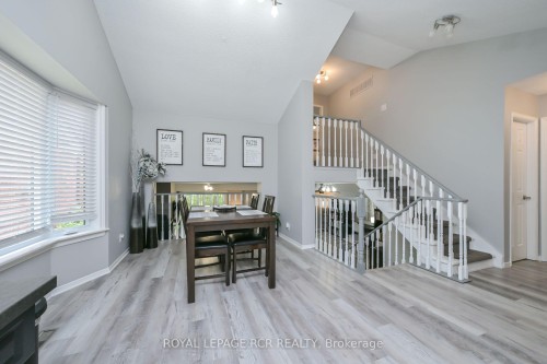 114 Green Briar Road, New Tecumseth, ON - Indoor Photo Showing Other Room