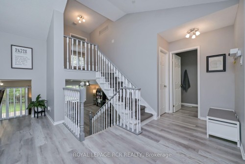 114 Green Briar Road, New Tecumseth, ON - Indoor Photo Showing Other Room