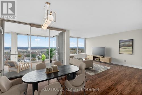 1404 - 75 Queen Street N, Hamilton, ON - Indoor