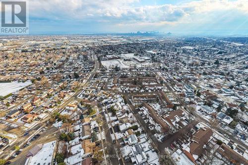 92 - 1584 Newlands Crescent, Burlington, ON - Outdoor With View