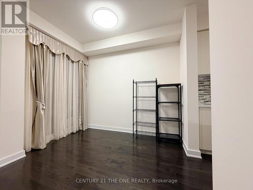 8 Anchusa Drive, Richmond Hill, ON - Indoor Photo Showing Other Room