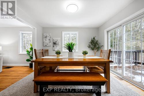 994359 Mono-Adjala Townline, Adjala-Tosorontio, ON - Indoor Photo Showing Dining Room