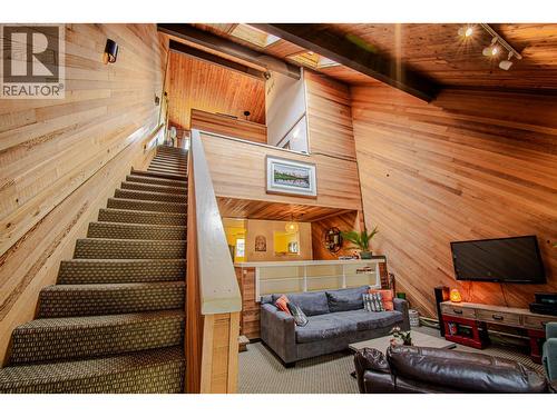 138 Clearview Road, Penticton, BC - Indoor Photo Showing Other Room