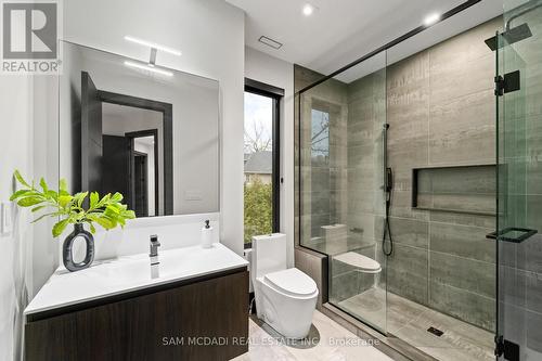 417 Union Street, Oakville, ON - Indoor Photo Showing Bathroom