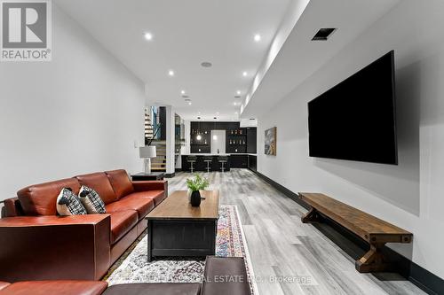 417 Union Street, Oakville, ON - Indoor Photo Showing Living Room