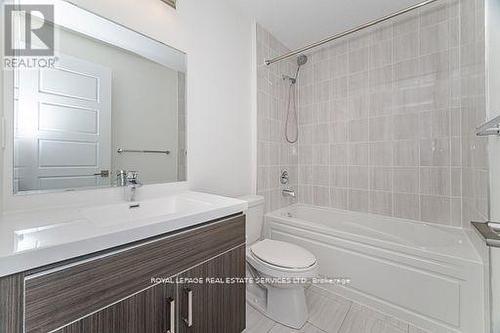 310 - 3028 Creekshore Common, Oakville, ON - Indoor Photo Showing Bathroom