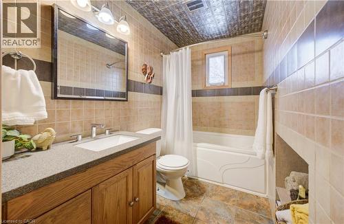 123 Kingswood Drive, Kitchener, ON - Indoor Photo Showing Bathroom