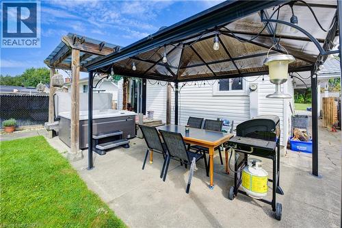 123 Kingswood Drive, Kitchener, ON - Outdoor