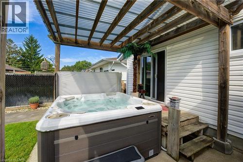 123 Kingswood Drive, Kitchener, ON - Outdoor With Exterior