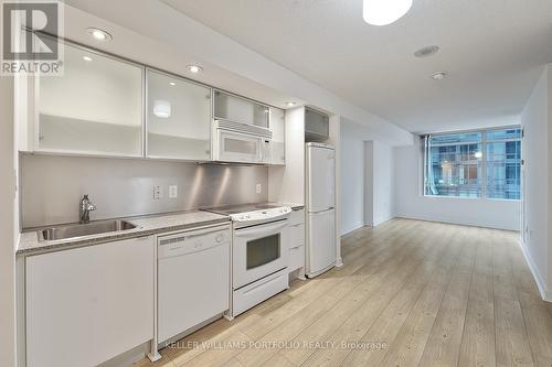 1505 - 25 Telegram Mews, Toronto, ON - Indoor Photo Showing Kitchen
