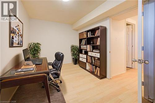 302 College Avenue W Unit# 112, Guelph, ON - Indoor Photo Showing Office