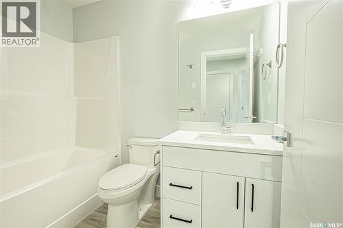 521 Sharma Crescent, Saskatoon, SK - Indoor Photo Showing Bathroom