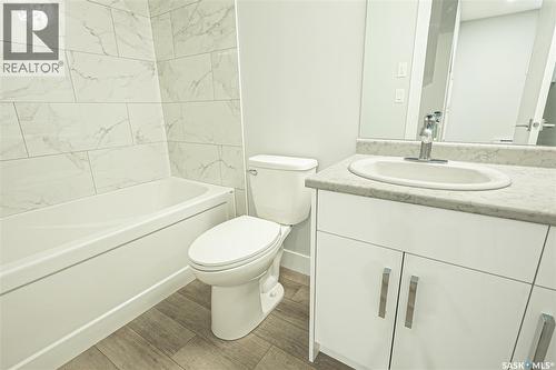 521 Sharma Crescent, Saskatoon, SK - Indoor Photo Showing Bathroom