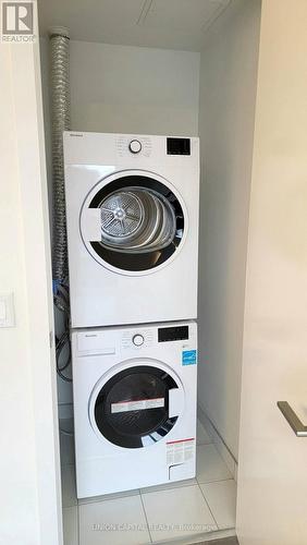 507 - 9 Tecumseth Street, Toronto, ON - Indoor Photo Showing Laundry Room