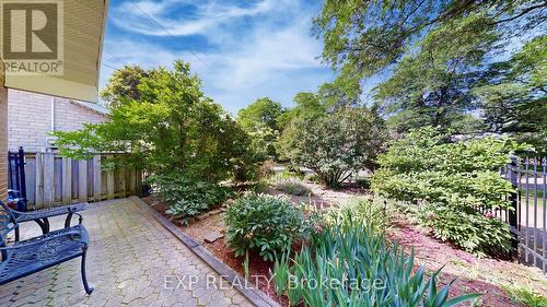6 Abbottswood Road, Toronto, ON - Outdoor